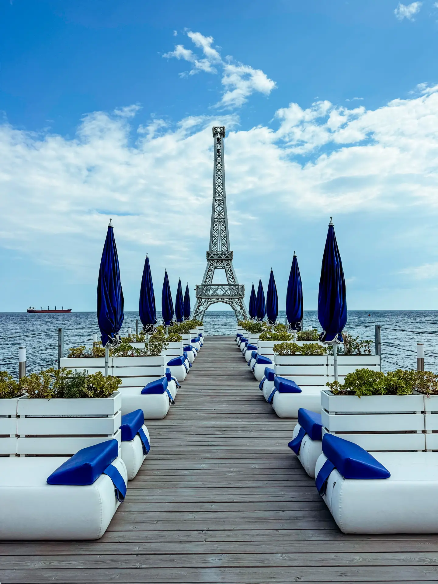 Массандровский пляж в Ялте💙🤩