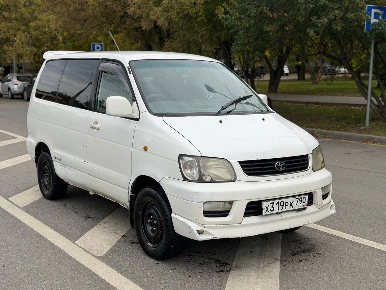 Toyota LITE ACE Noah