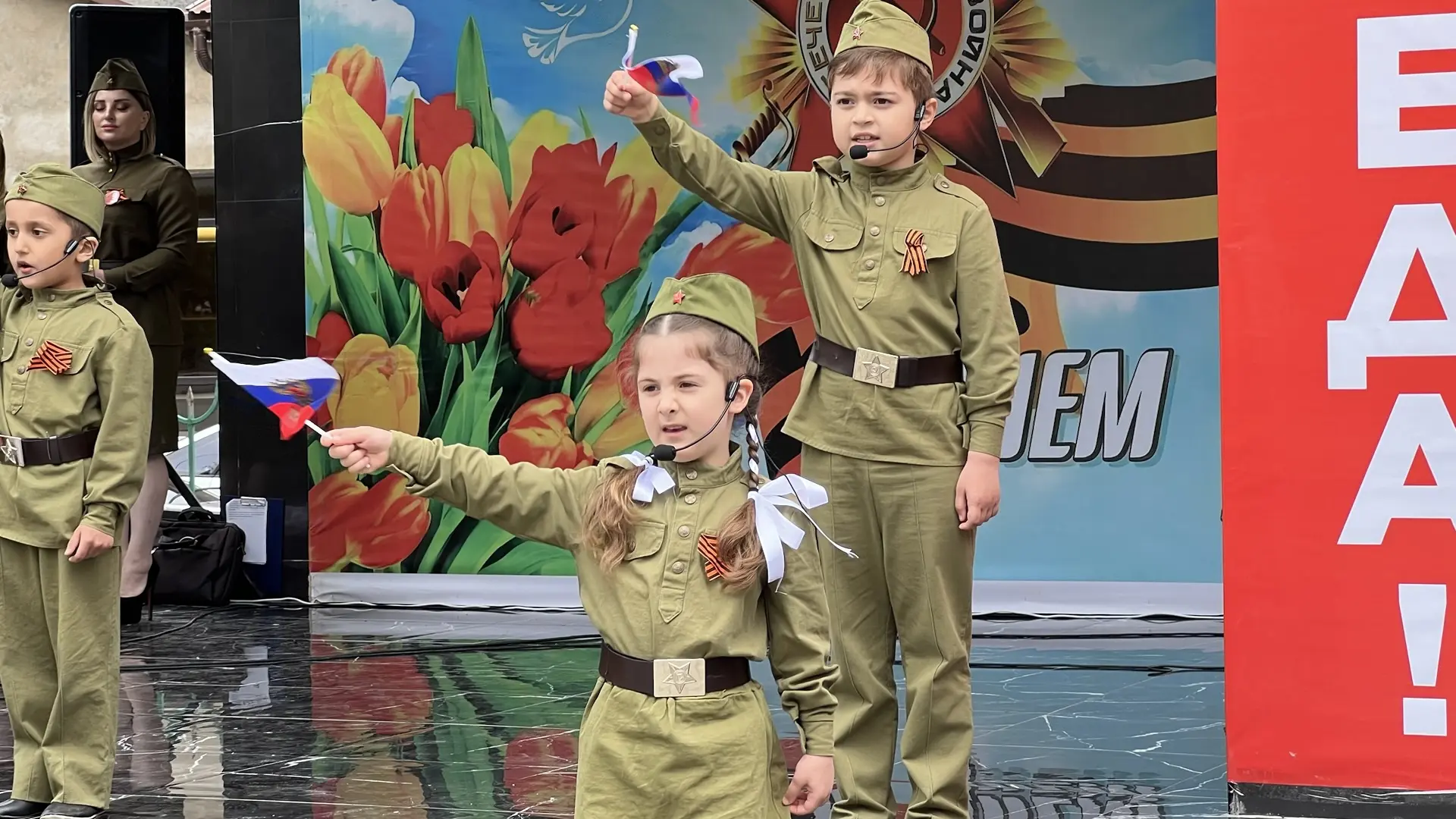 Детский сад Ласточка с песней Россия! Родина моя!