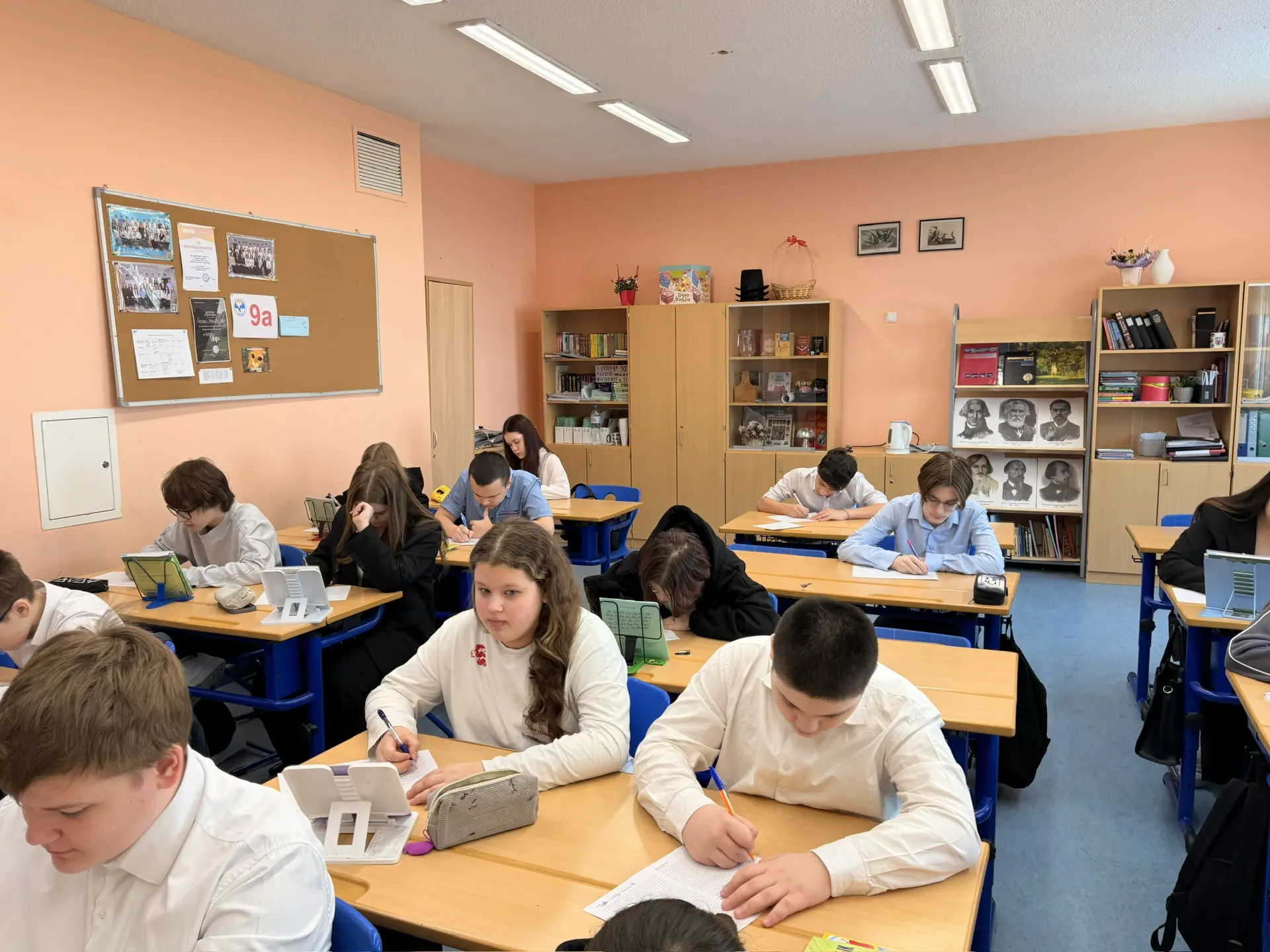🇷🇺18 марта, в День воссоединения Крыма с Россией, в МБОУ «СШ 17» прошла масштабная просветительская 