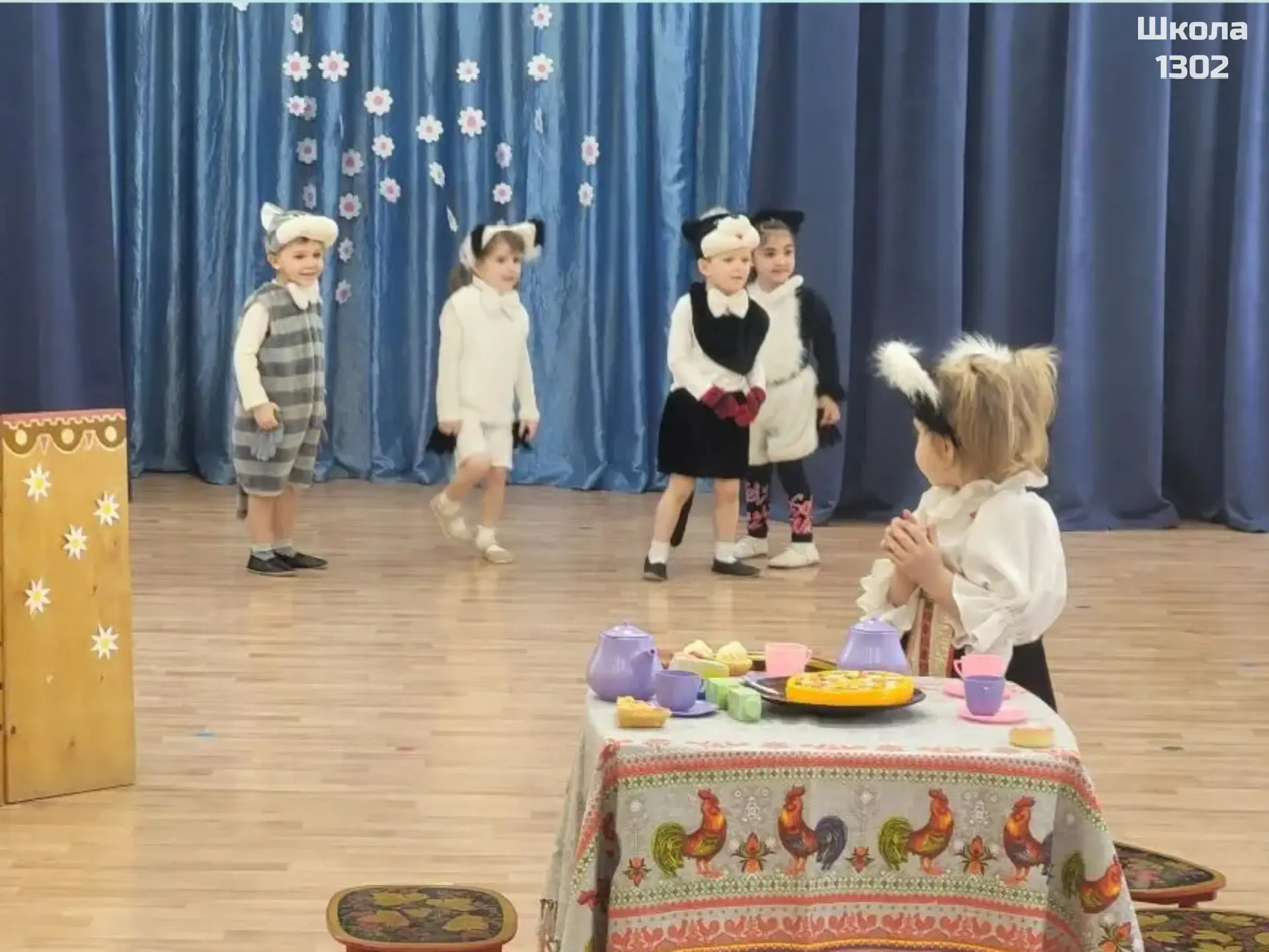 🎭 Наши дошколята занимаются творчеством!  На прошлой неделе мы поздравляли всех, кто любит сцену, тв