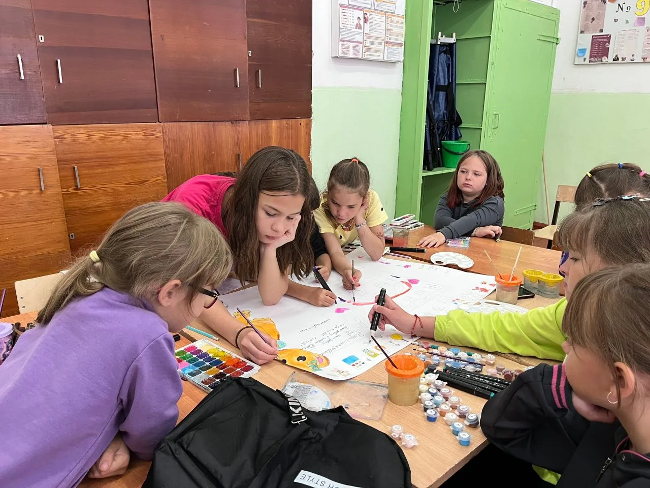 Сегодня в лагере «Капитошка» день кипел красками и эмоциями! 🎨☀️