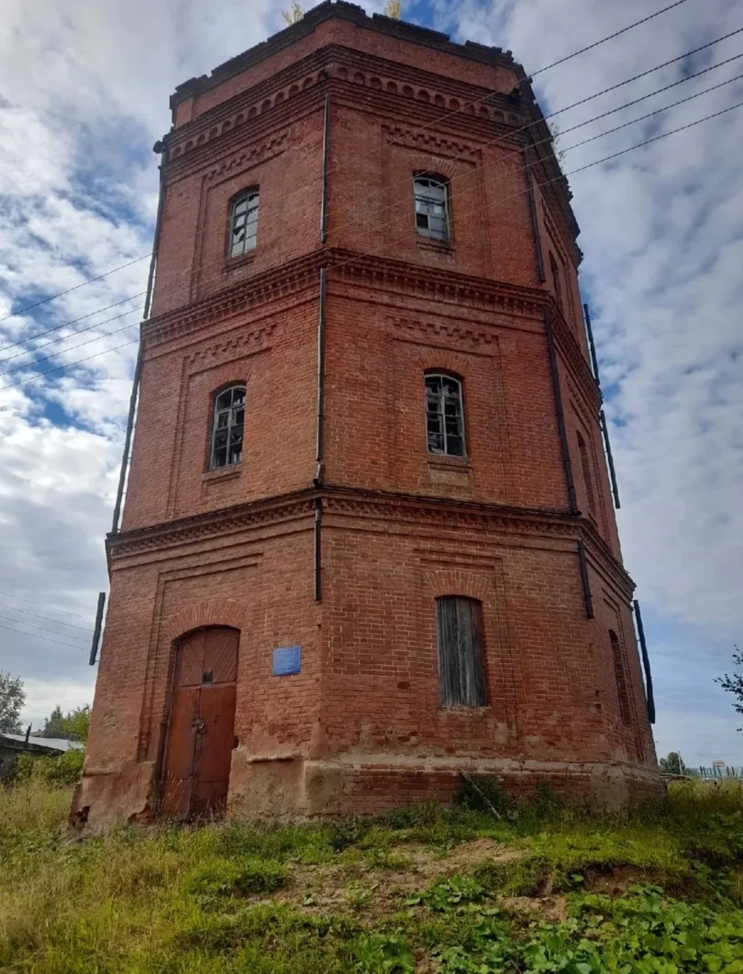 Из старой водонапорной башни сделают необычный гостевой дом😍