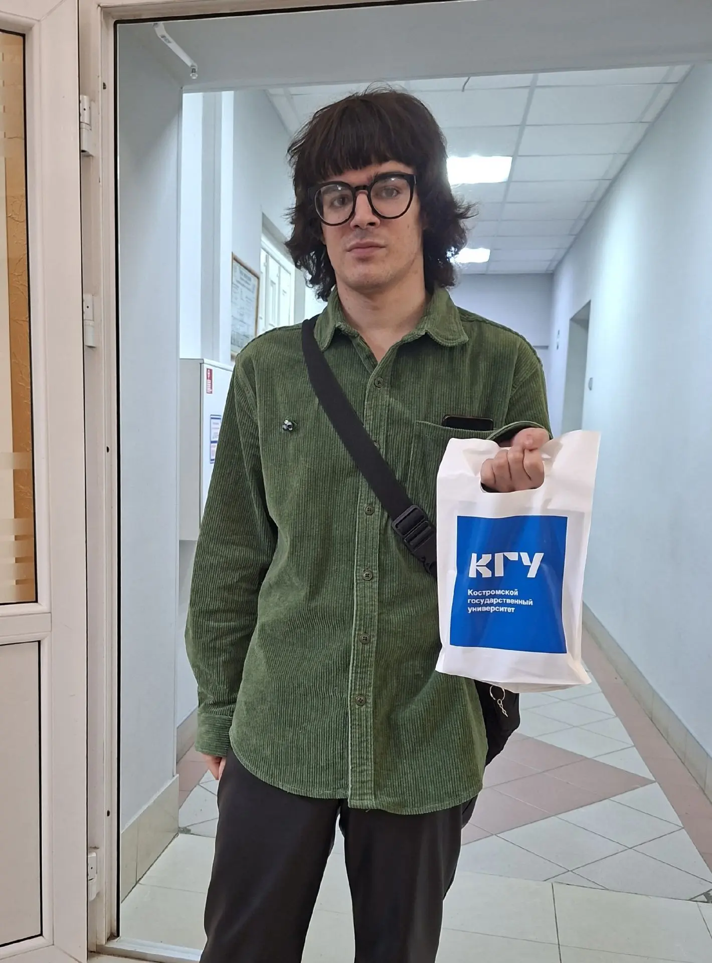 Знакомьтесь, это Андрей! 👋

Вот он — тот самый целеустремлённый иногородний абитуриент, о котором м