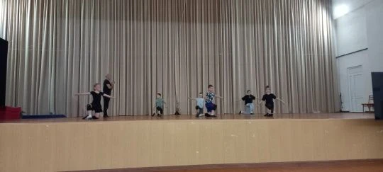 В Абадзехском СДК прошел мастер-класс по адыгейским народным танцам