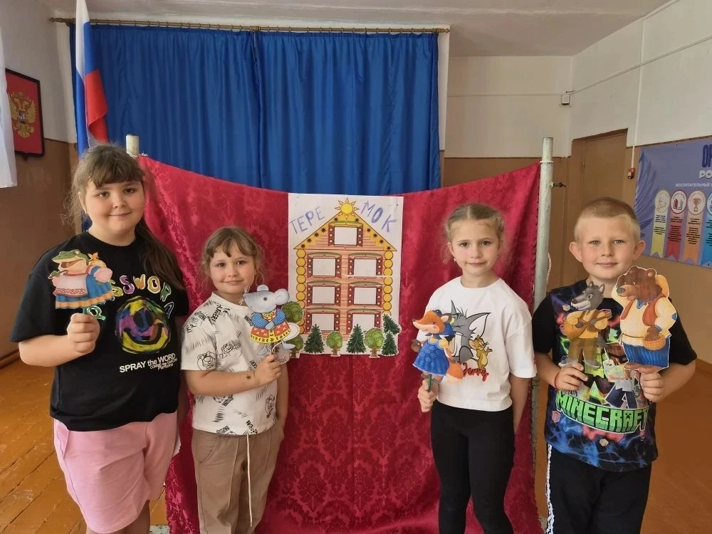 🎭ДЕНЬ ТЕАТРА В НАШЕМ ЛАГЕРЕ!

Сегодня, 4 июня, наш лагерь превратился в настоящую театральную сцену