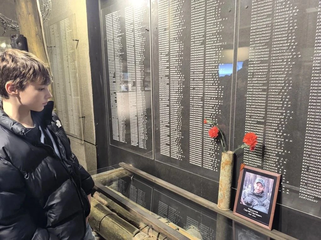 Недаром помнит вся Россия про день Бородина!  ✨ Ученики кадетских классов 7Д, 8Д, а также ребята из 