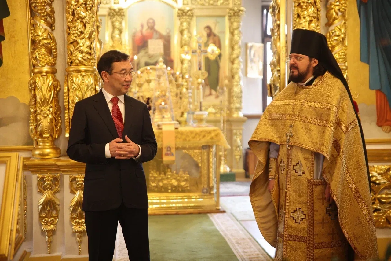 День города Якутска начали с молебна в Градоякутском Преображенском кафедральном соборе...