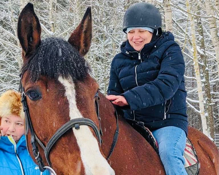 Любовь без слов и звуков  Наталья и Владислав — слепоглухая пара из Питера. Супруги вместе уже 17 ле