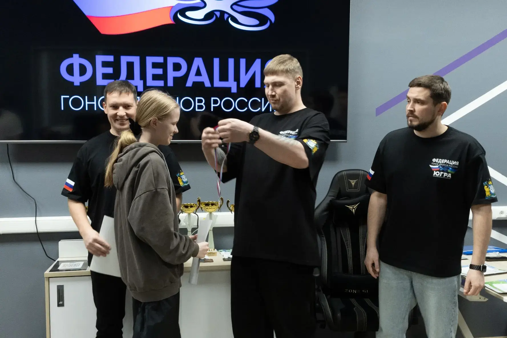 Лида Верхоглядова — призёр чемпионата по гонкам дронов! 🚁🏆 14 марта в посёлке Белый Яр на базе Центр
