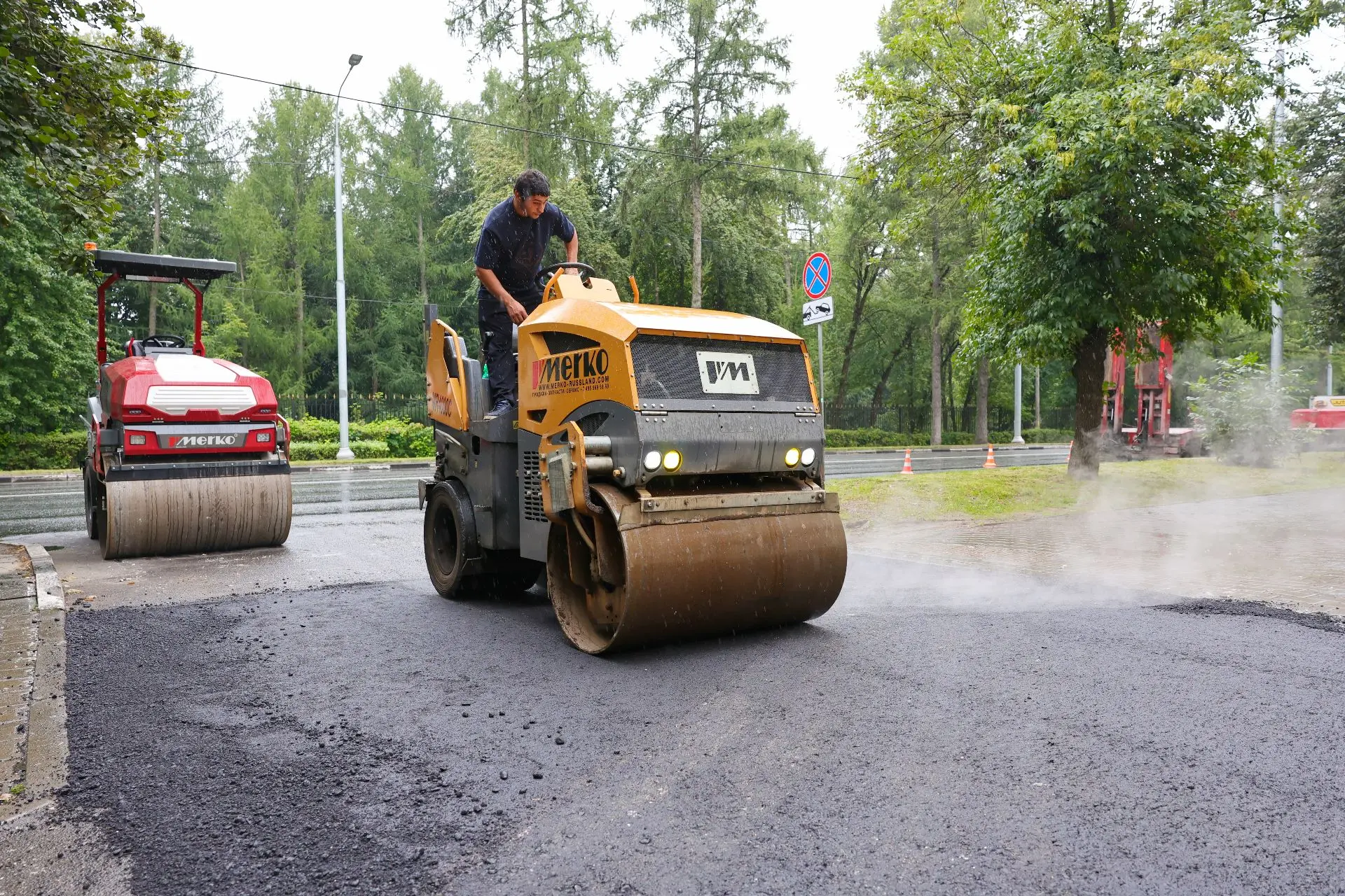 🚜 Ямочный ремонт большими картами. Используем данную технологию во дворах и внутриквар...