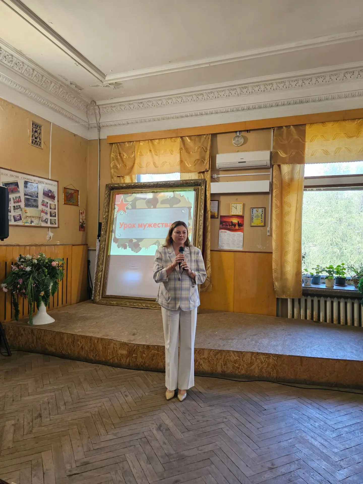 Знаете, бывают дни, которые выходят за рамки «рабочей встречи». Так было в Луганском Дв...