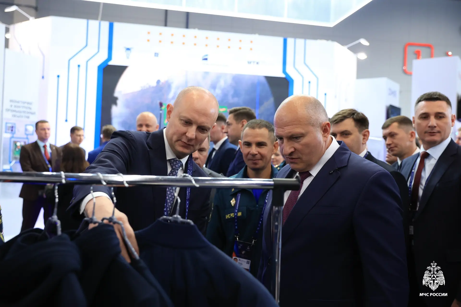 Новая сувенирная продукция «Звезда спасения» представлена на XVI Международном салоне «...