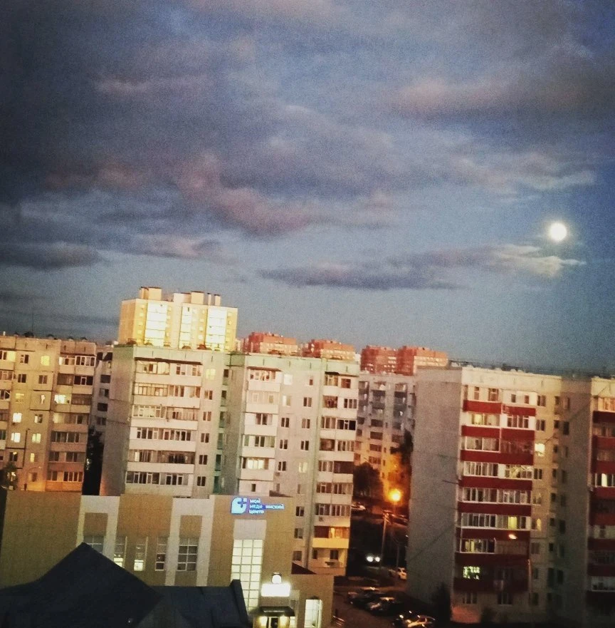 ✨ Огни вечернего города в кадре