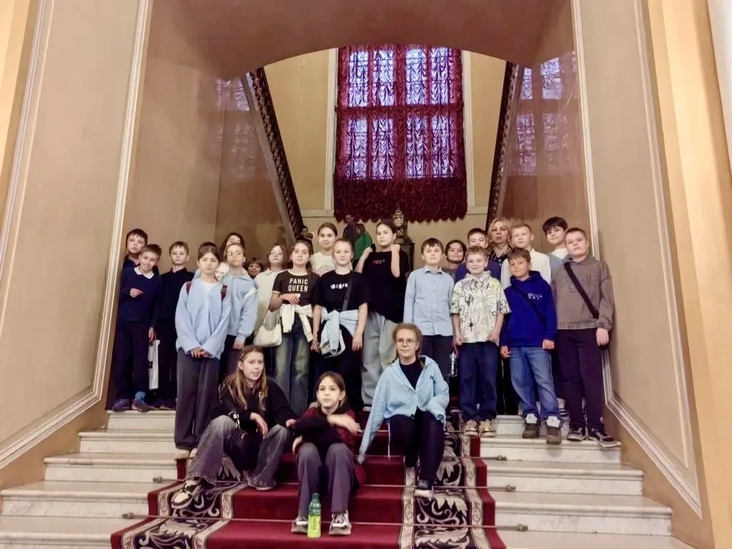 Оружейная палата 🎖️  👣 Вчера ученики 4 класса «Б» вместе с классным руководителем Светланой Борисовн