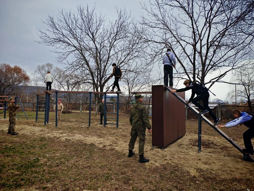 Муниципальный этап военно-патриотической игры «Зарница 2.0» прошел в Хасанском округе  🏆За звание си