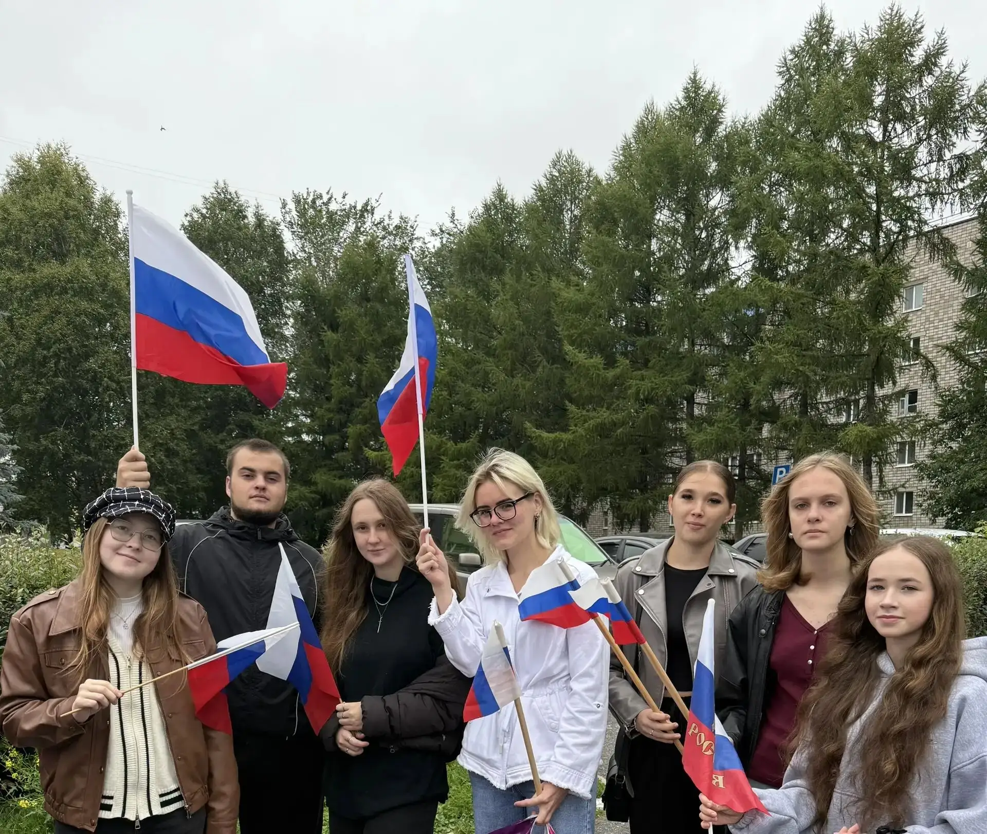 Флаг — один из важных символов государства, который объединяет граждан, связывает прошл...