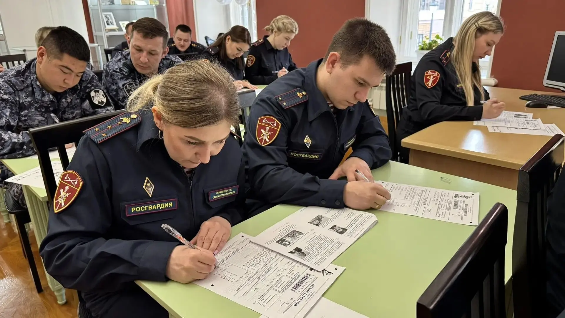 В Приволжье росгвардейцы написали «Диктант Победы»  ➡️В Приволжском ордена Жукова округе войск нацио