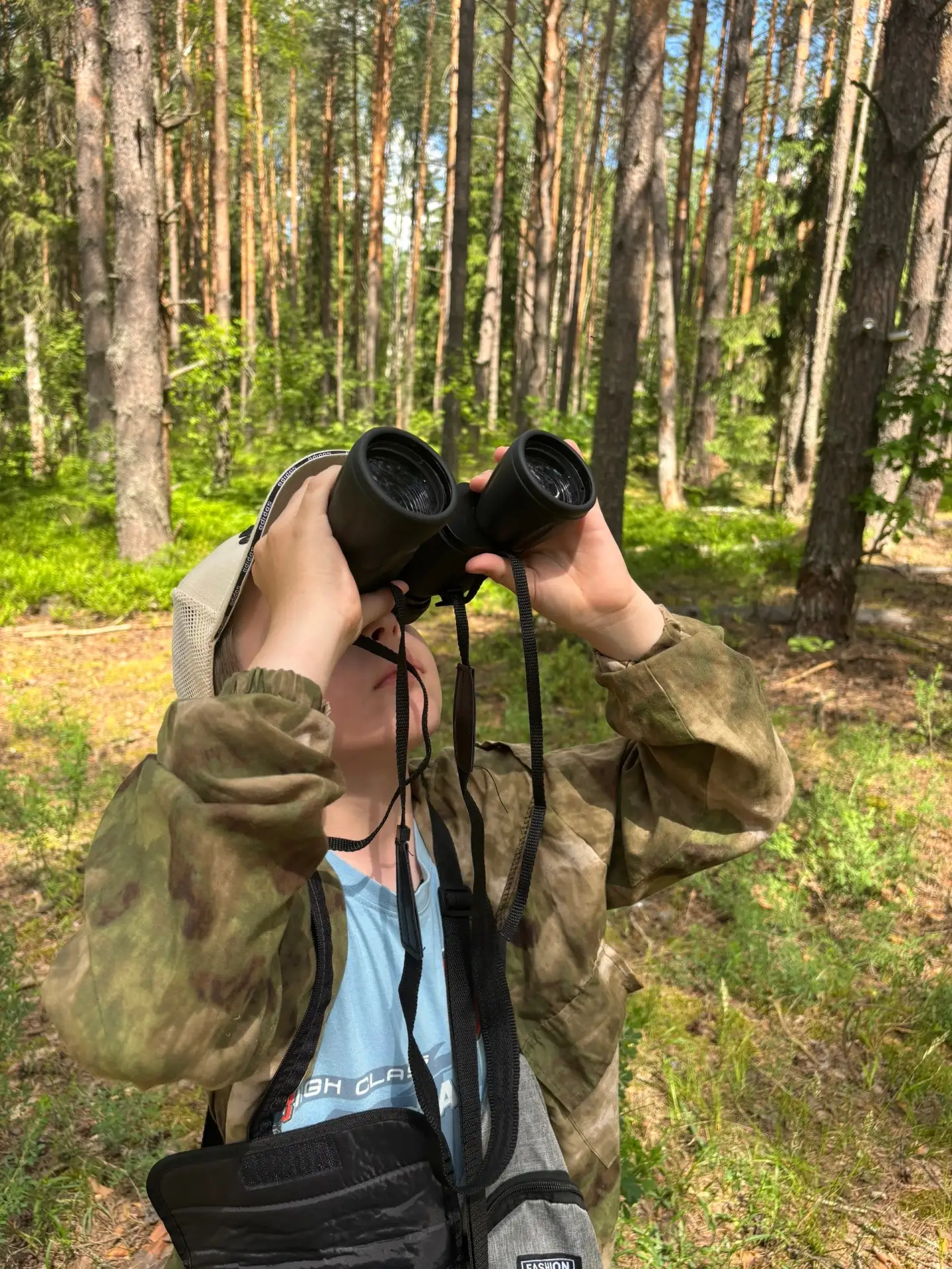 🏕️ Первая лесная экспедиция для учащихся школы № 8 п. Новосмолинский Володарского округа прошла усп