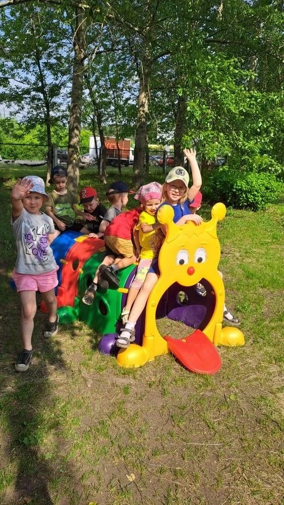 ☀️Продолжаем делиться тем, как дети проводят время в нашем санатории «Журавлик». Ребята играют, рису