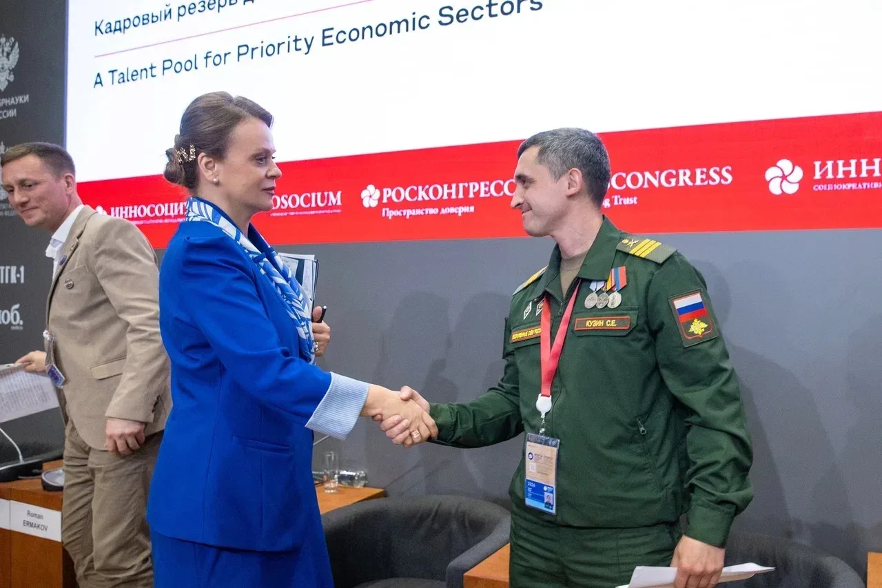 Статс-секретарь – заместитель Министра обороны РФ, председатель фонда «Защитники Отечес...