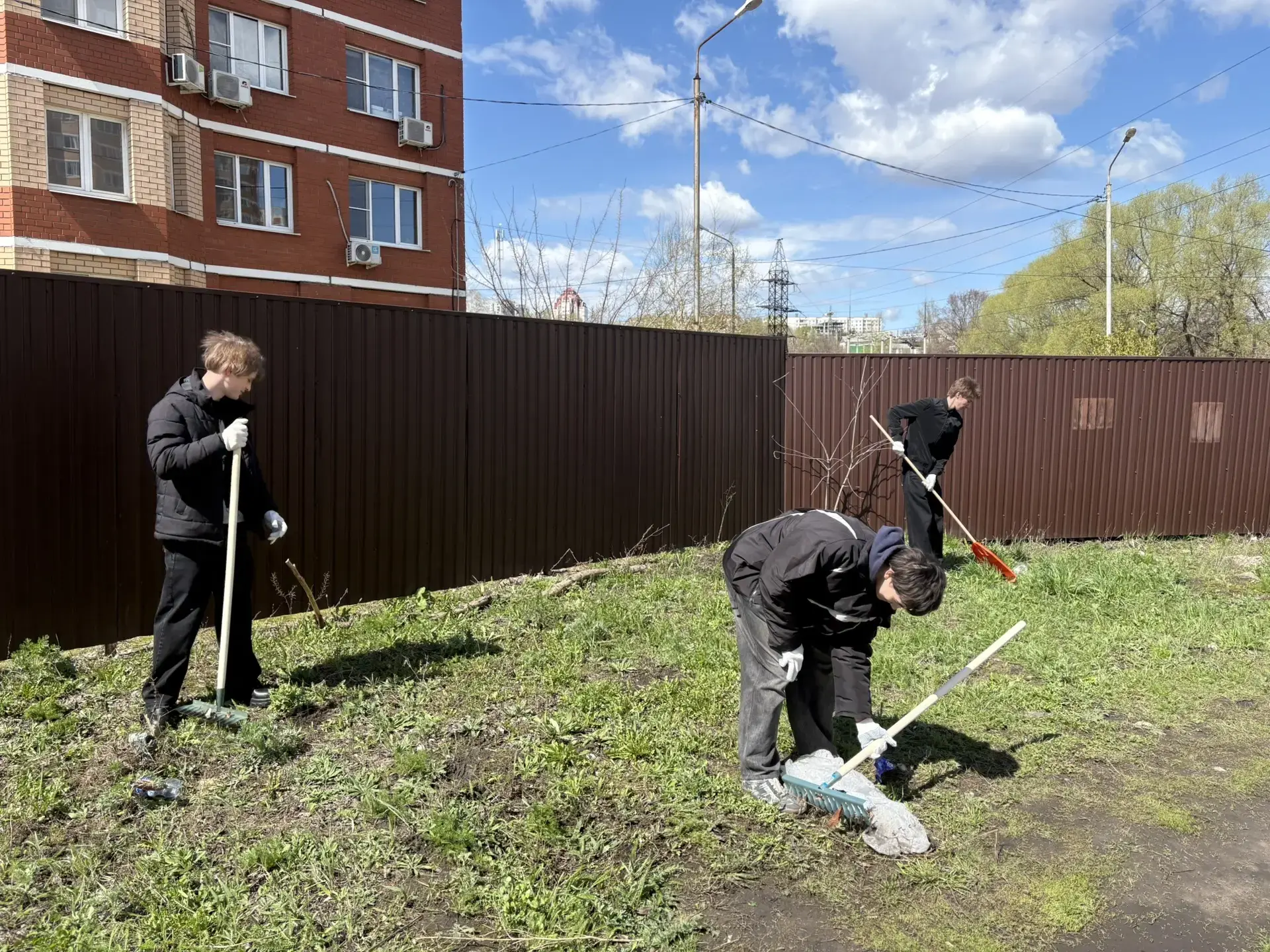 Студенты на Всероссийском субботнике☀  💥25 апреля 2026 года добровольцы из группы ТО2-24 👥под руково
