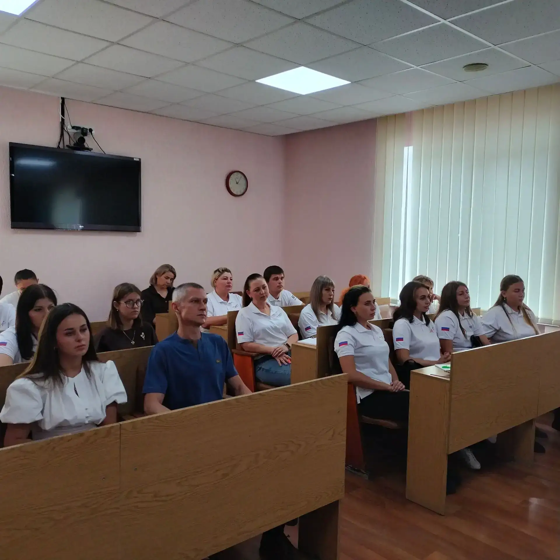 Координационный совет в Ровеньках: безопасность школьников и поддержка молодёжи в центр...