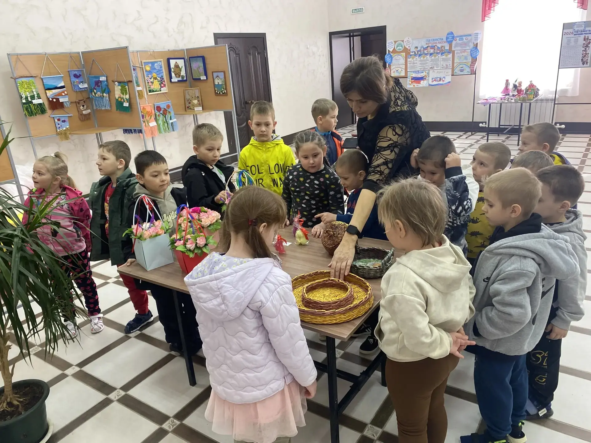 🎨Воспитанники старшей и подготовительной группы детского сада посетили СДК "Камышловск...