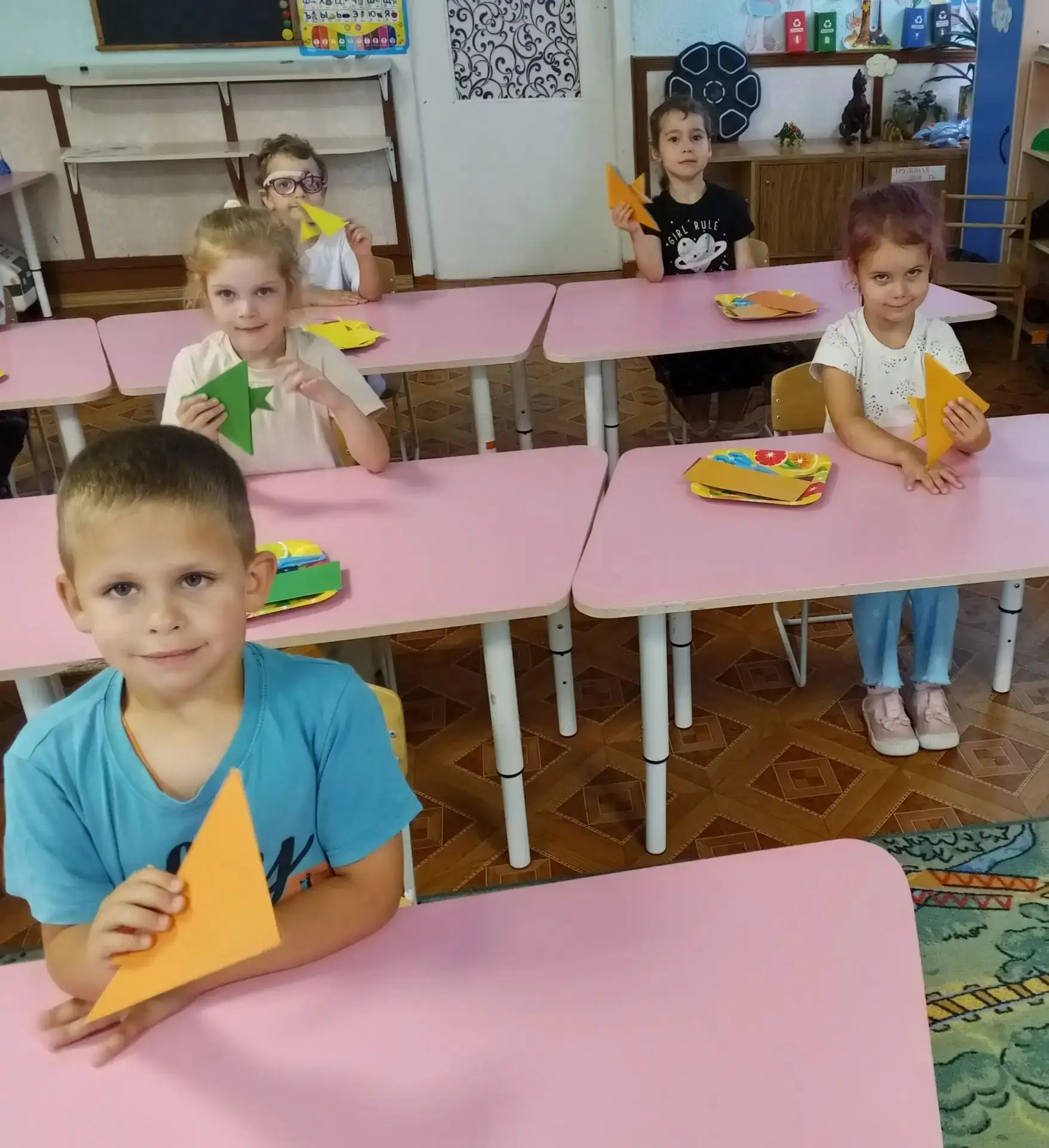 🎉 Волшебные рыбки от группы № 4! 🎉

Наши ребята покорили искусство оригами — и теперь в нашем «акв
