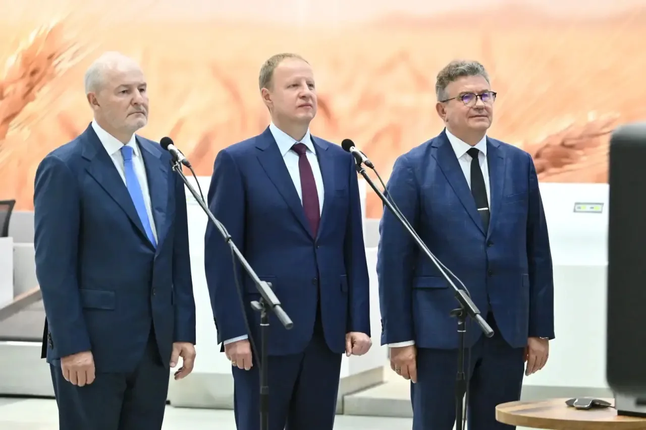 Изображение 2 к публикации «Виктор Томенко»