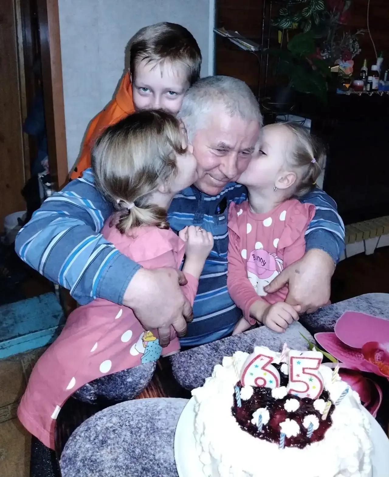 Учащиеся  2  класса МБОУ СОШ 15 г.Брянска Алешины Лилиана и Валерия   принимают участие...