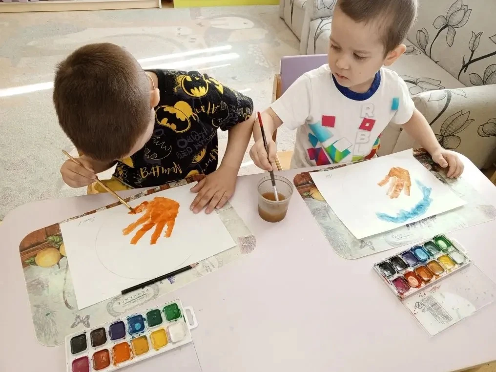 Группа "Жемчужинка" Д/О Русалочка, сегодня  22 апреля празднует День Земли. Мы Землю славим и за всё