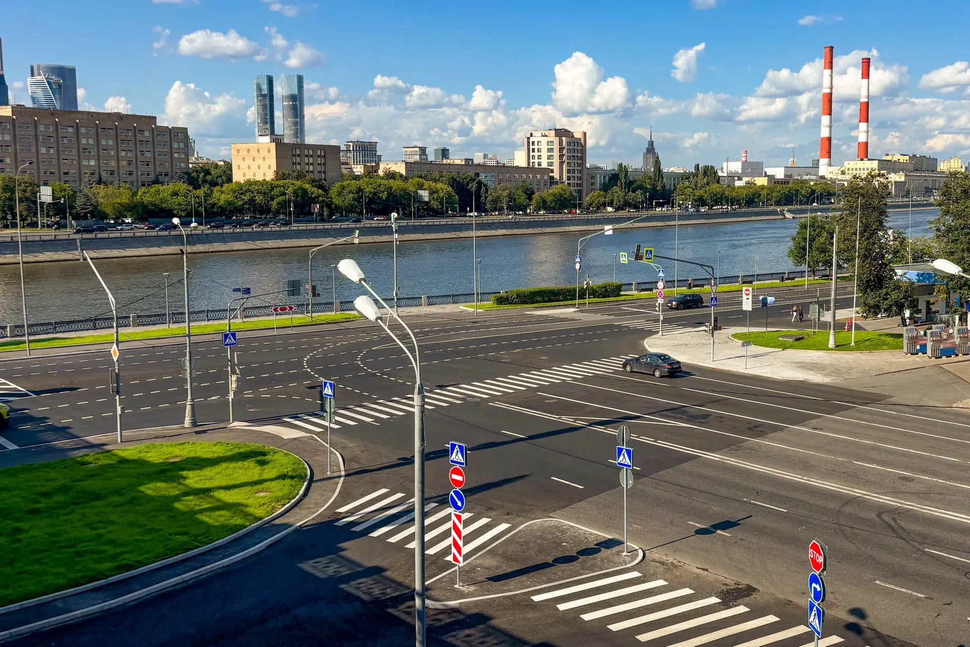 Обновили Новодевичью набережную в #ЦАО

«В этом году приводим в порядок четыре набережные в районе Х