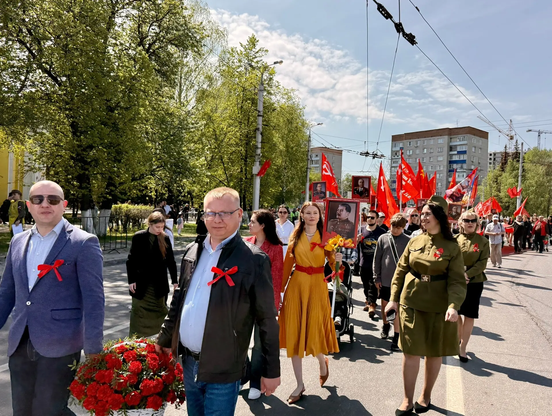 Сталинский марш коммунистов в День Победы