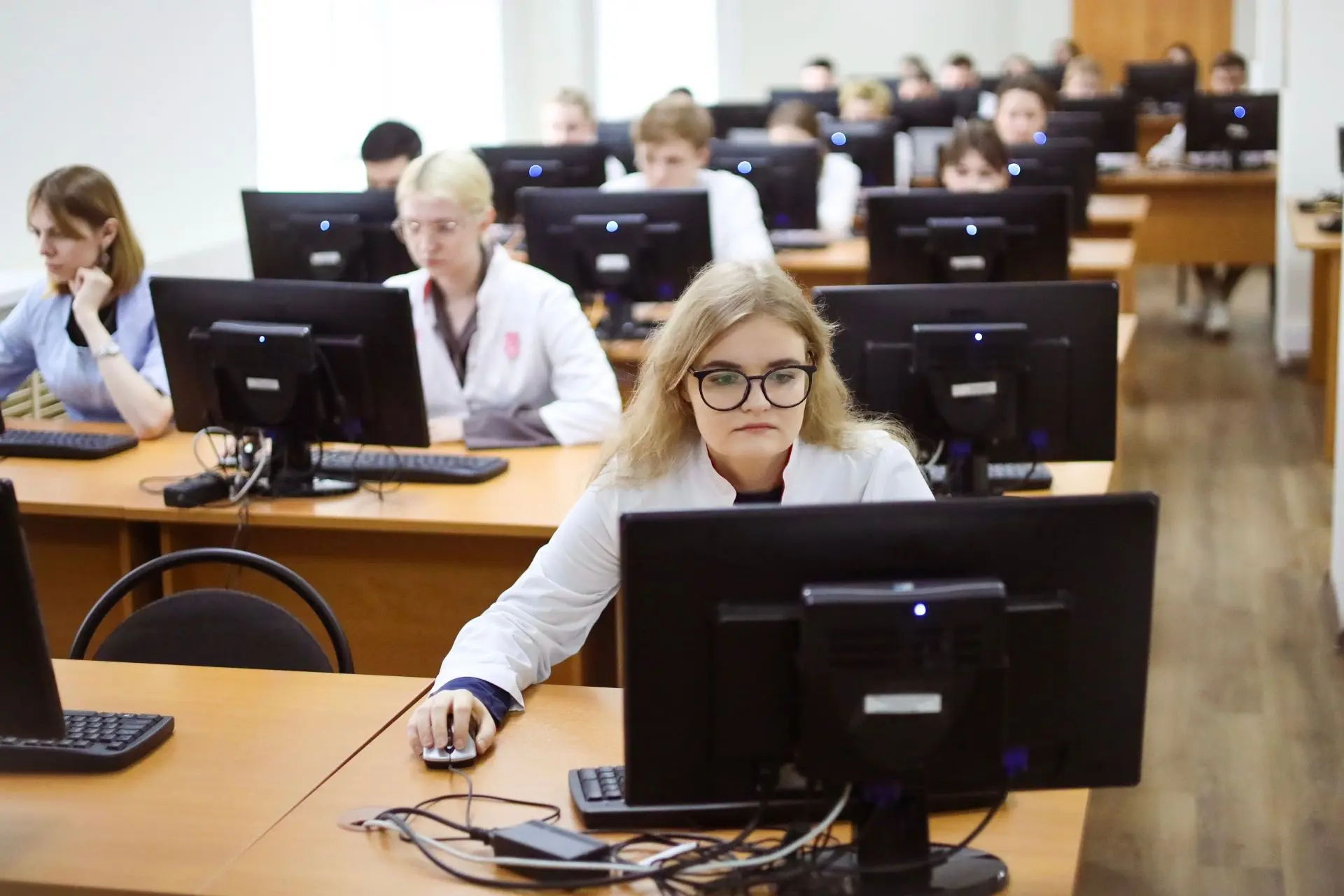 НОВОЕ ПОКОЛЕНИЕ СТОМАТОЛОГОВ: ГЛАВНЫЙ ЭКЗАМЕН ВПЕРЕДИ

17 июня 2026 года в ЯГМУ состоялся первый экз