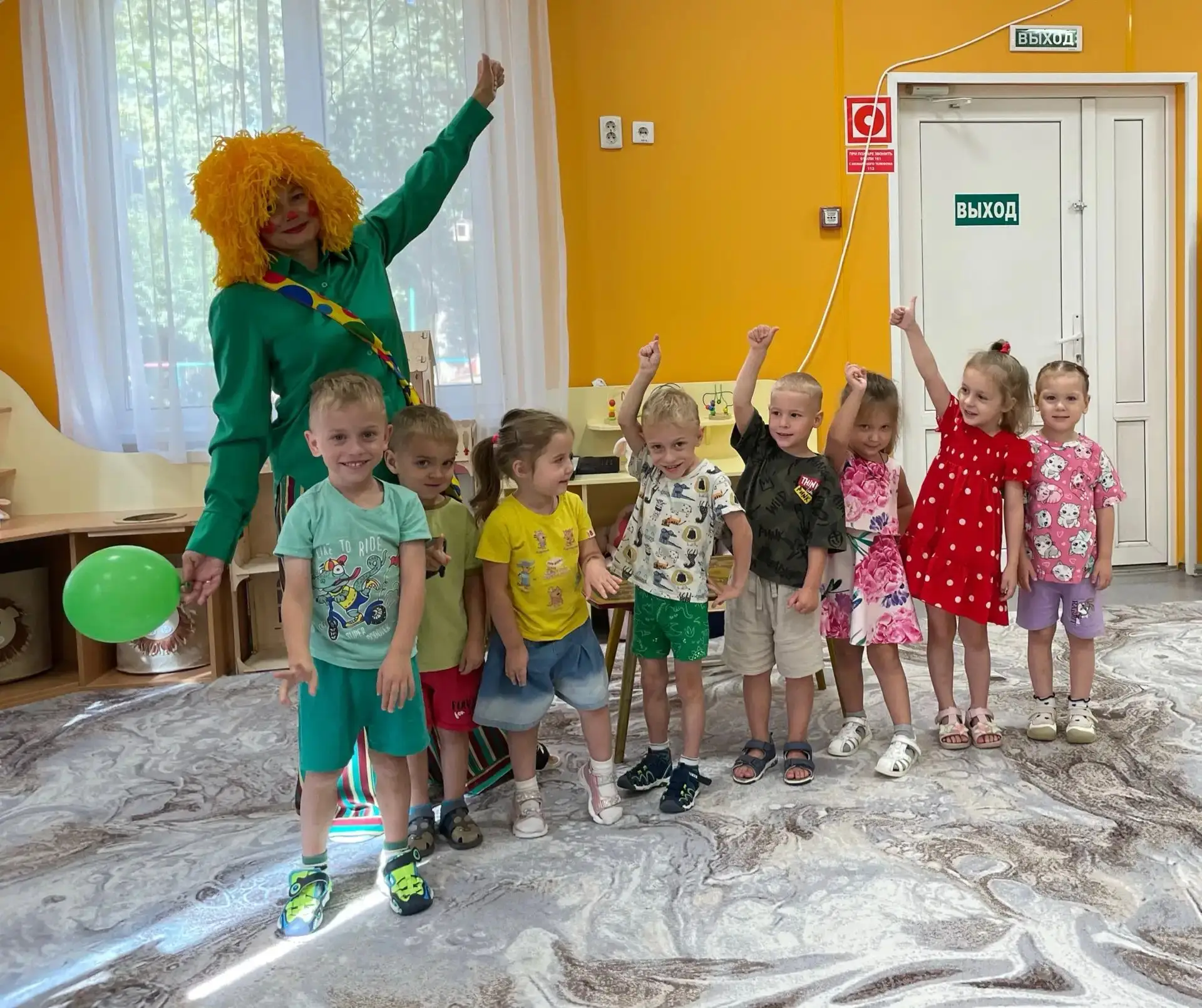🌈 День фокусов был бы неполным без нашего потрясающего клоуна! 🤡✨ Сколько смеха и уди...
