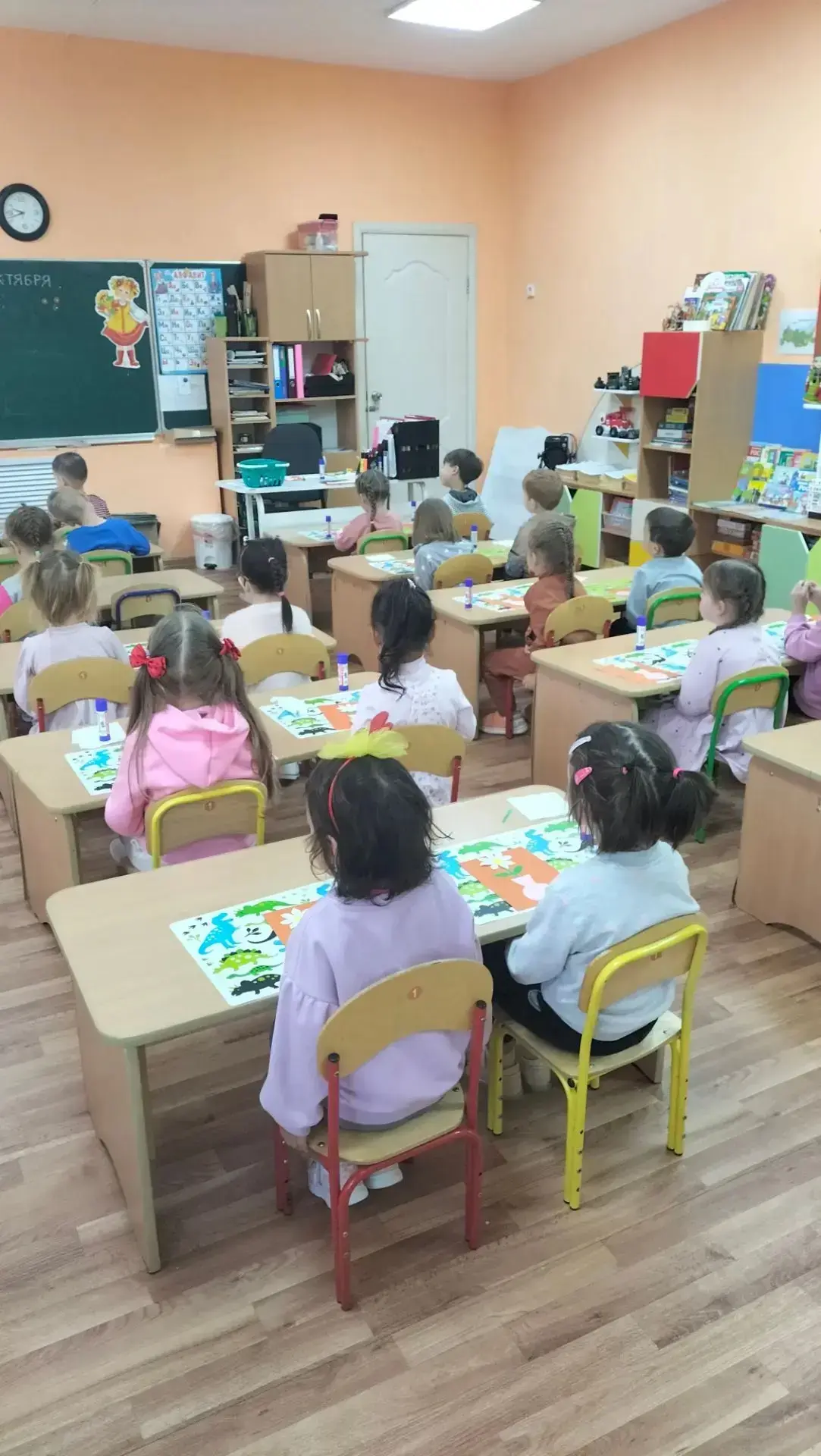 Аппликация ко Дню пожилого человека: тепло детских рук! ❤️