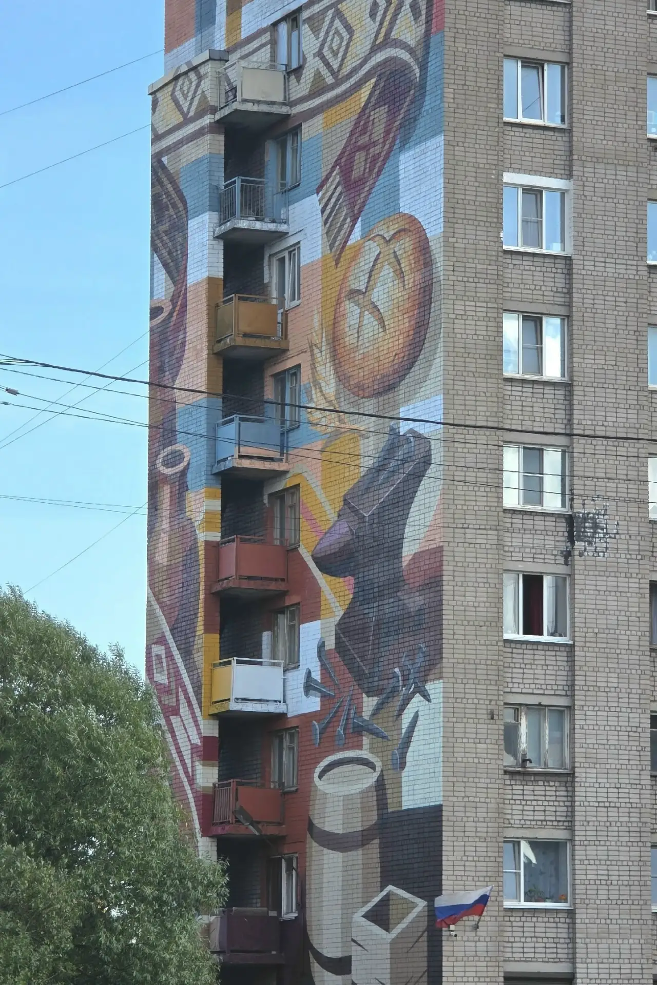 📸 В пятницу наш фотокор Татьяна Иваницкая зафиксировала новый мурал с хлебом, наковаль...