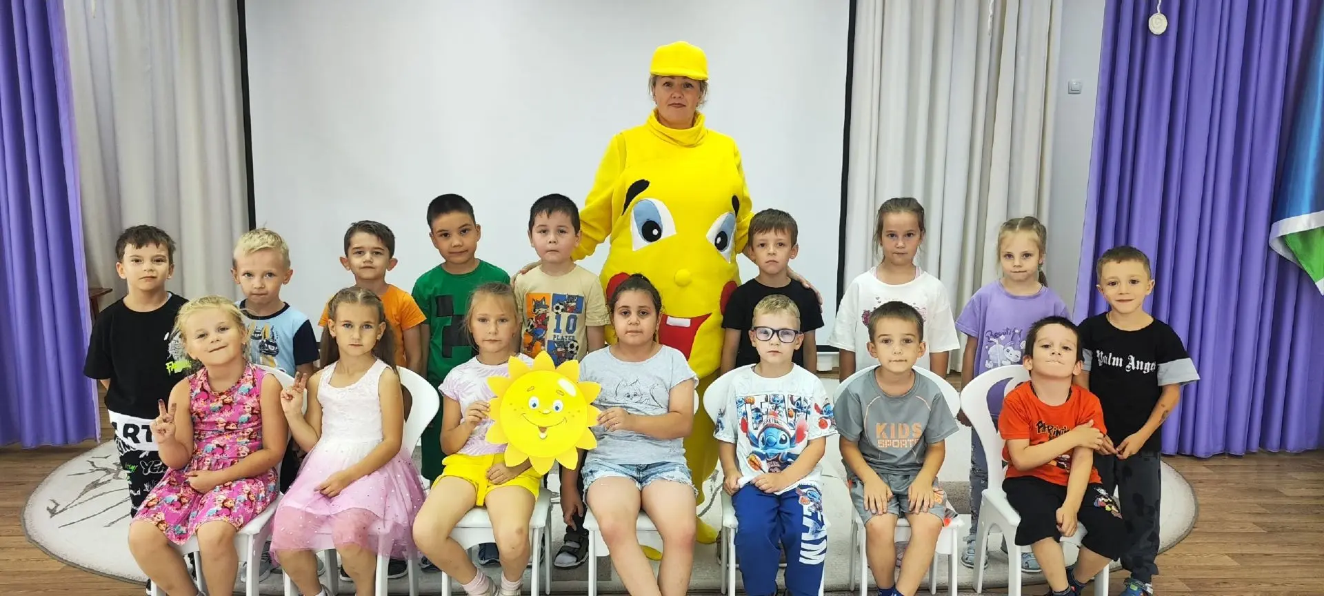 🎉В нашей группе Затейники" состоялось праздничное мероприятие «Вот и лето прошло», при...
