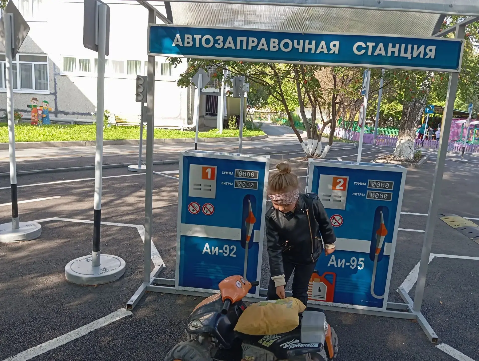 Задача педагогов и родителей — воспитать из сегодняшних дошкольников грамотных и дисцип...