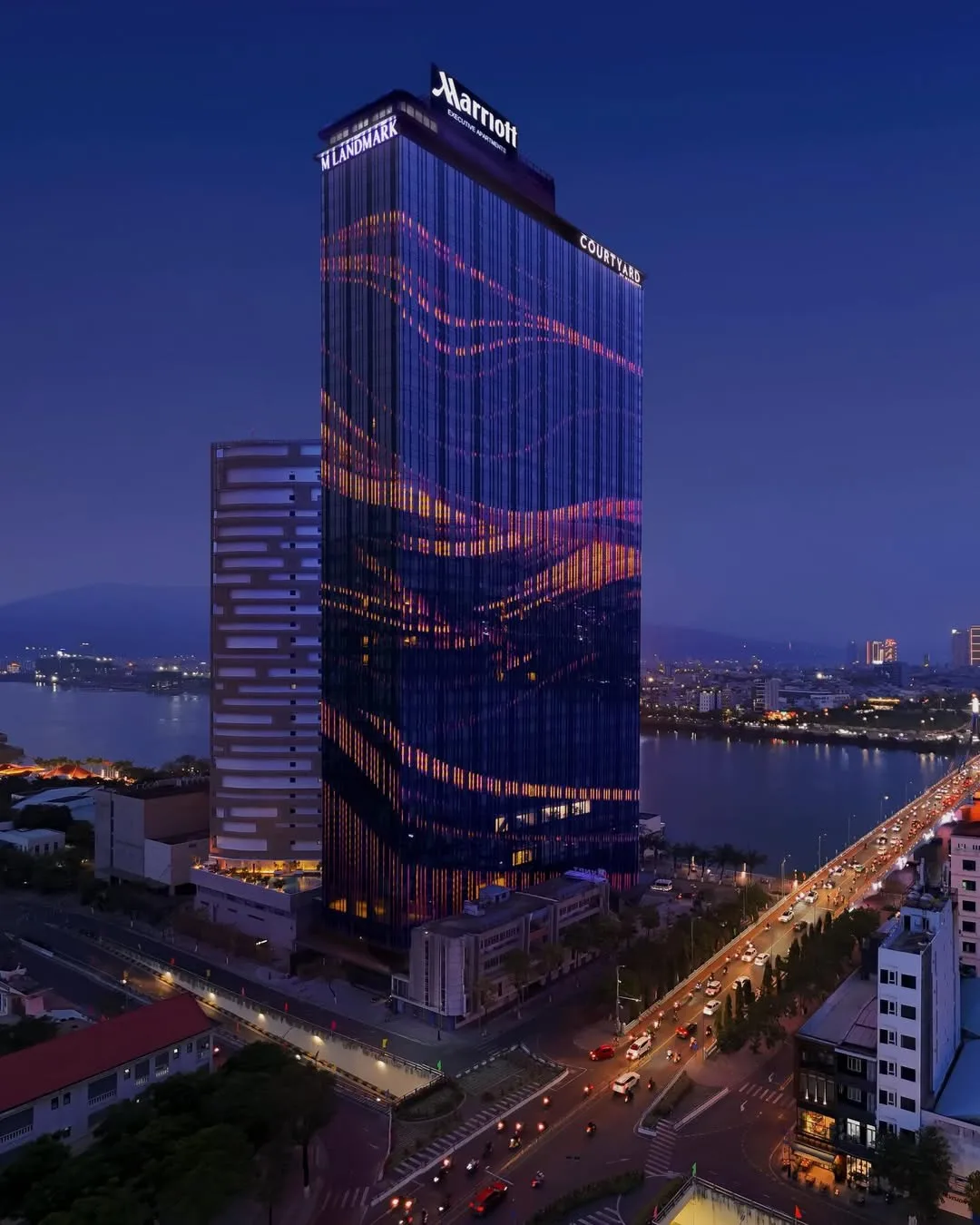 📍Вьетнам, Дананг

Courtyard By Marriott Danang Han River 5* 

Современный городской отель в центре 