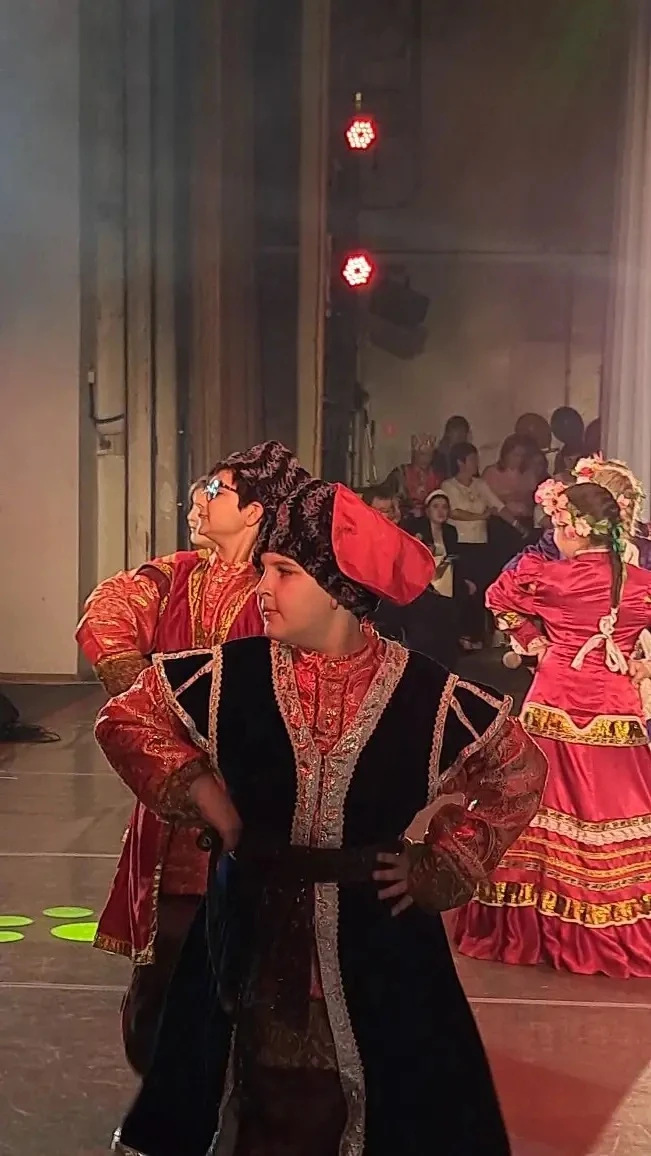 Ученики школы Хоконов Дмитрий, Тимченко Полина, Букия Сергей, Букия Александра, Сергеева Кристина и 