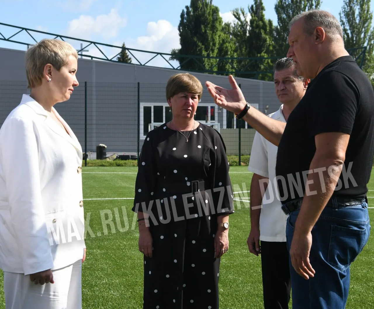 🥅 В Пролетарском районе завершилось строительство современных спортивных площадок.