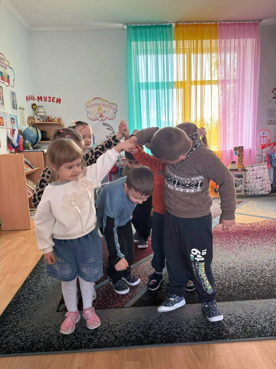 В средней группе «Колокольчики» по программе "Фольклорные игры в детском саду" были проведены такие 