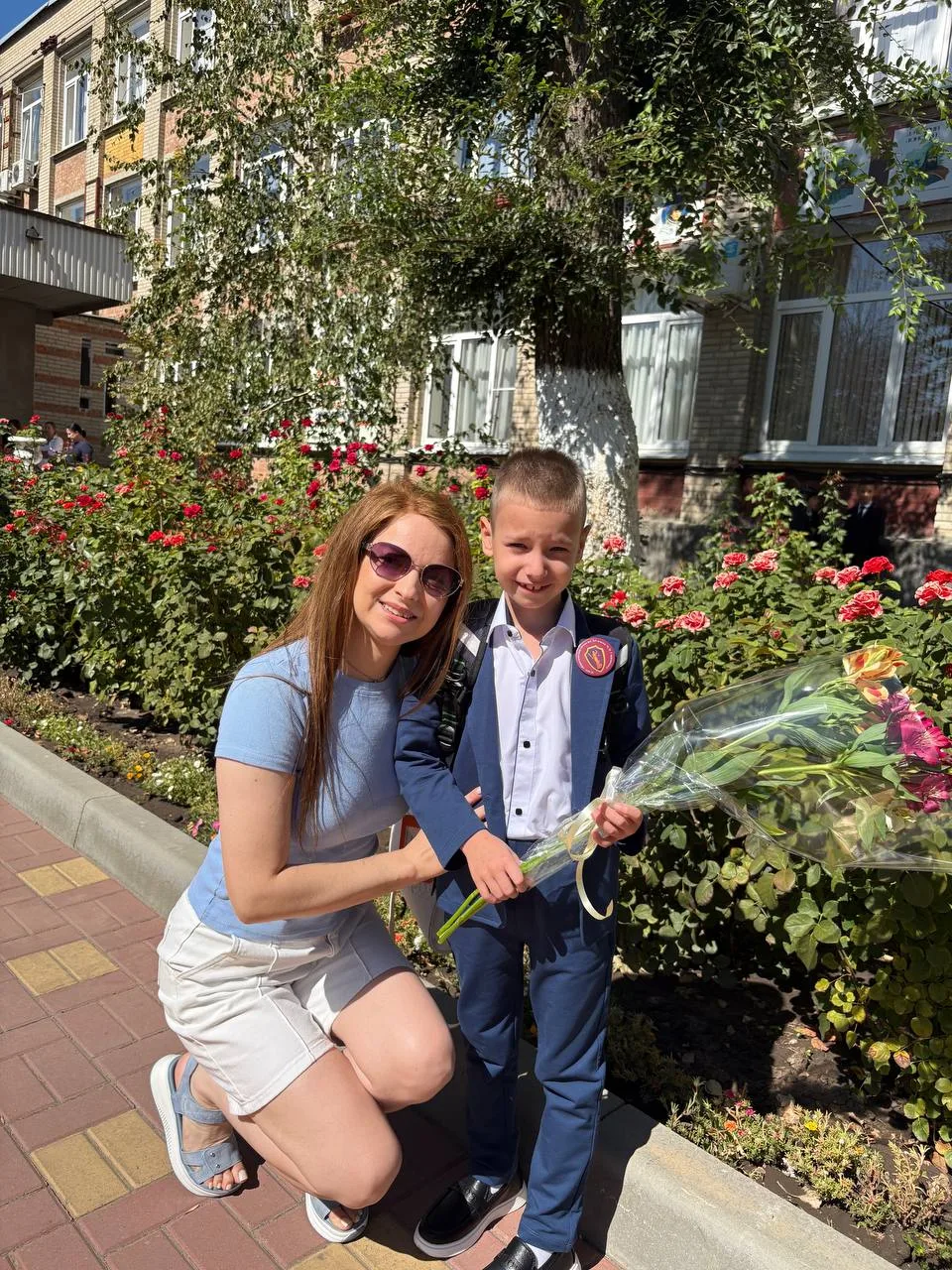 Всех родителей школьников поздравляю С Первым Сентября 🍁