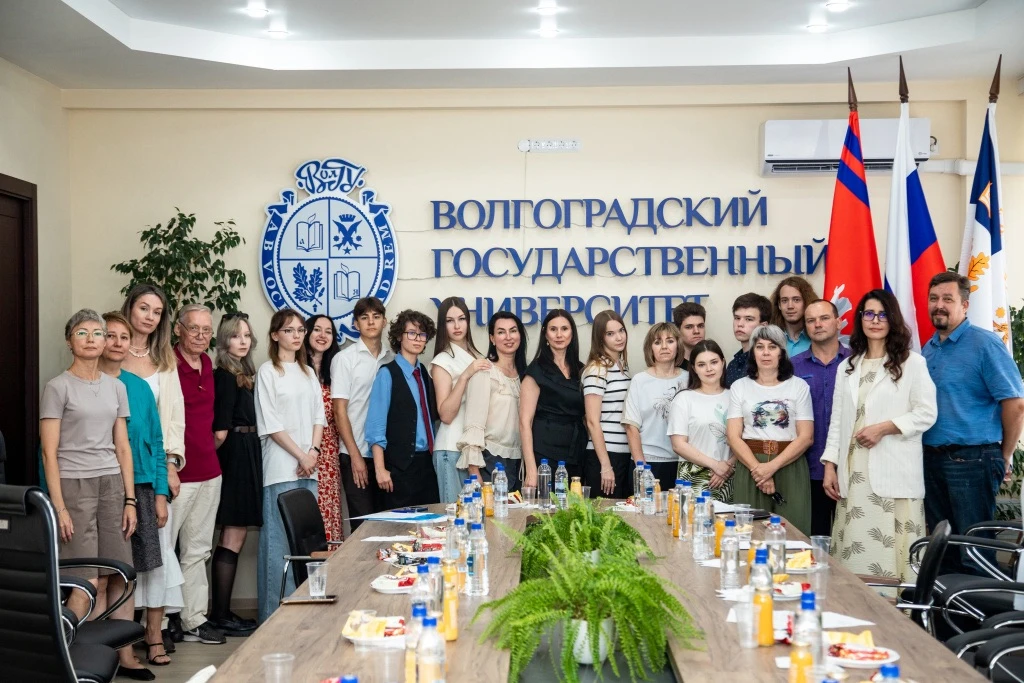 В ВолГУ поздравили выпускников 2026 года – детей сотрудников университета

В Волгоградском государст
