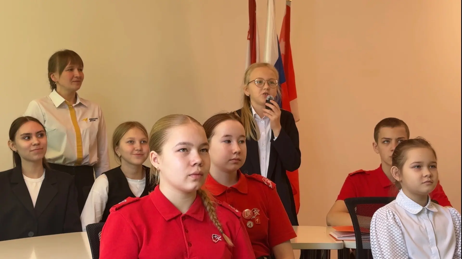 Крым и Россия едины! 🇷🇺  Сегодня активисты первичного отделения Движения Первых школы №3 п. Советски