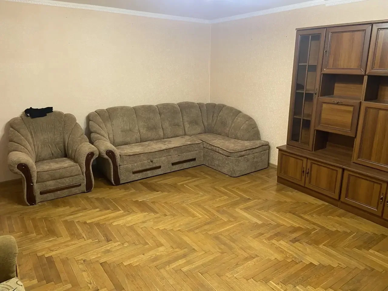 С 15.07 !
Сдам 2 к. кв. Ленинский район, Соловки, ул. Оборонная, 2/5 эт.
Вода по графику холодная и 