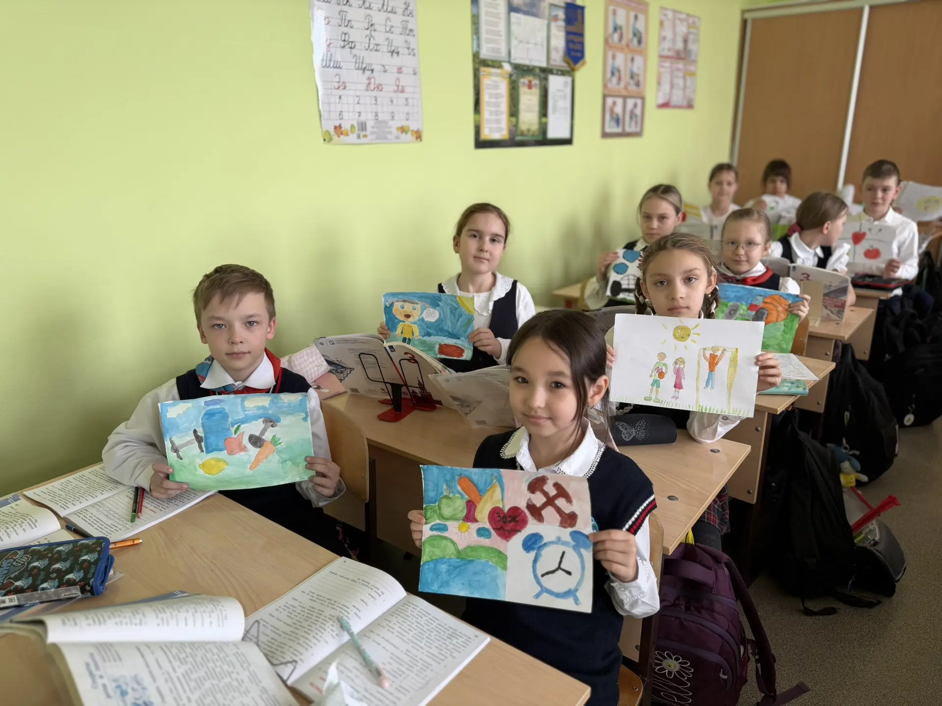 Всемирный день здоровья продолжается! 🌍❤️   Сегодня ученики 3А класса погрузились в тему здорового о