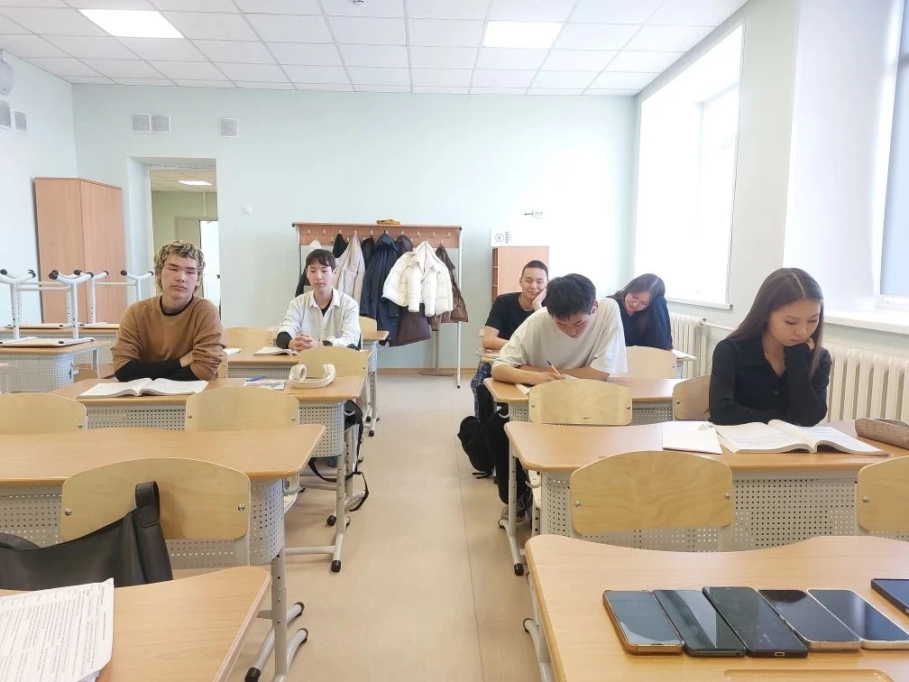Сегодня 30 марта в школе проведены консультации "Весенней школы".📢 Всего проведено 15 консультаций. 